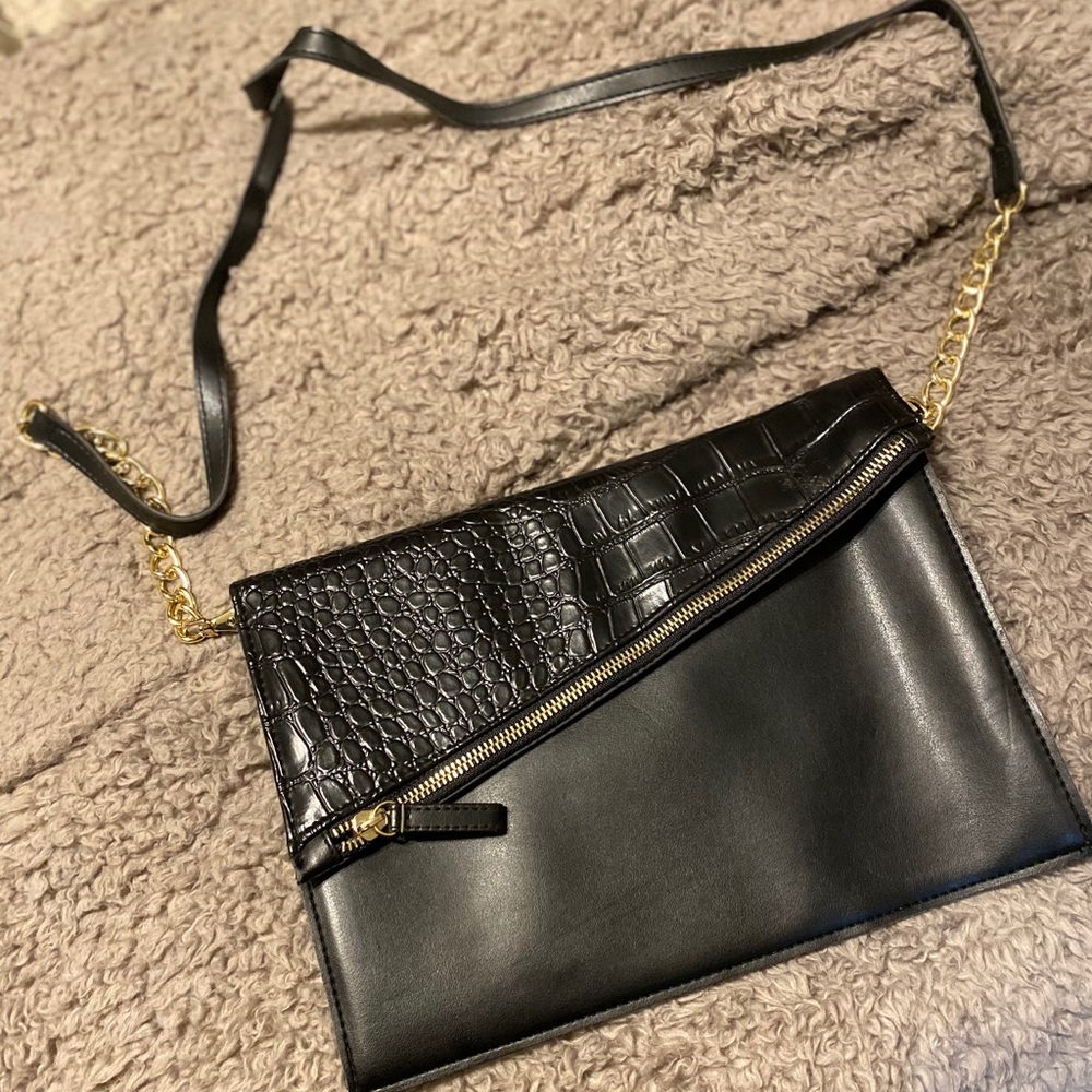 Crossbody purse